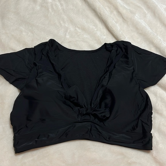 torrid Other - Black cap sleeve Torrid swim/bikini top with tie detail size 2x